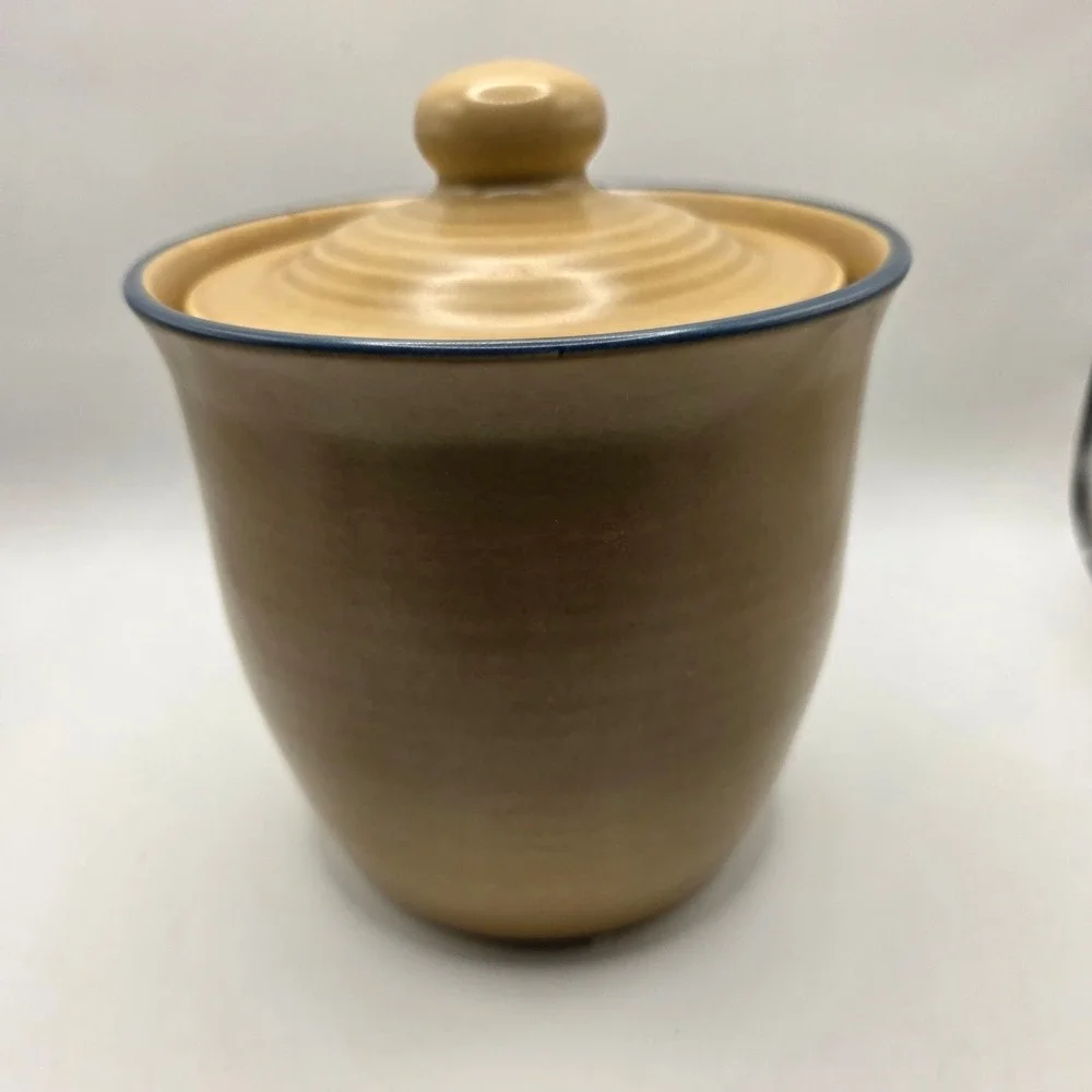 Pfaltzgraff Folkart 1.5 Qt Canister with Lid 509 Blue Floral Stoneware USA